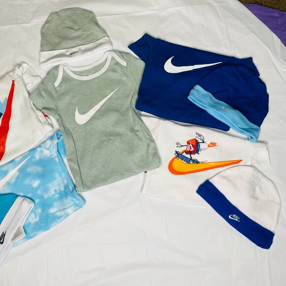 Infant Boys Onesie Sets - Picture 2 of 15